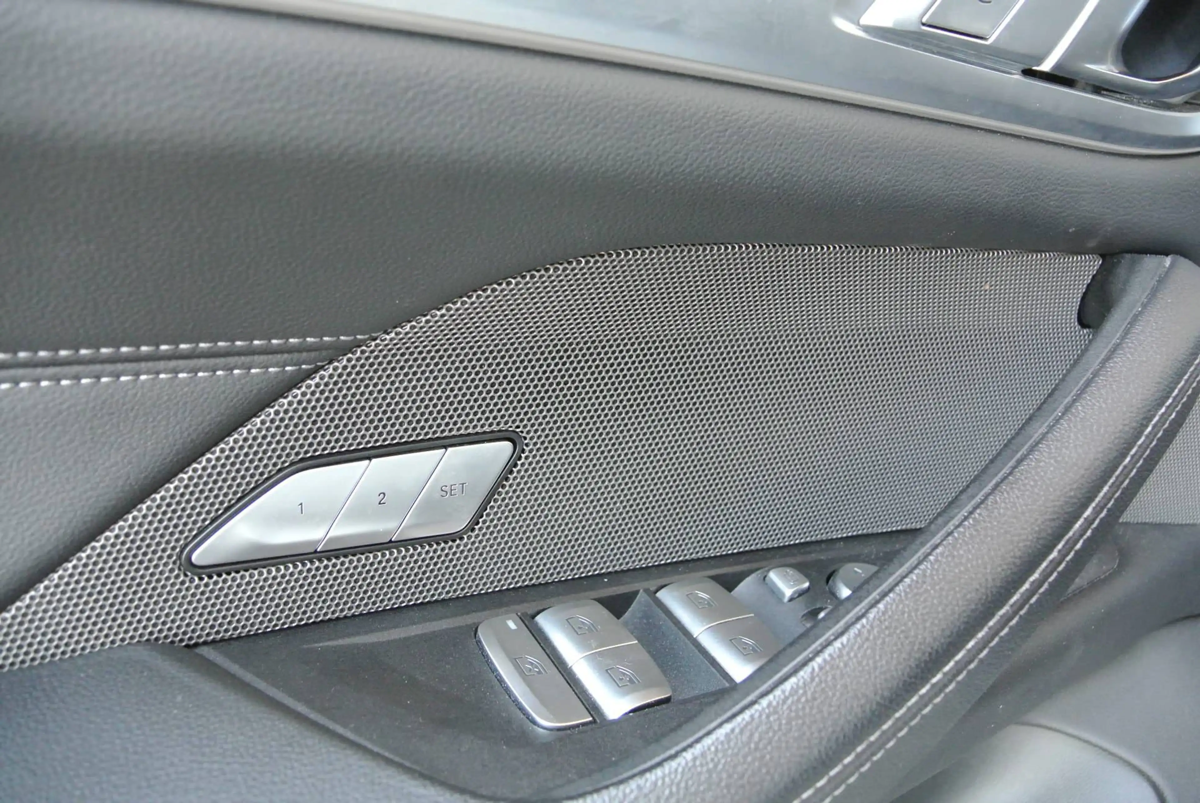 BMW i4 M50 Gran Coupe xDrive ** LEDER * HUD * 360° CAM — photo 10