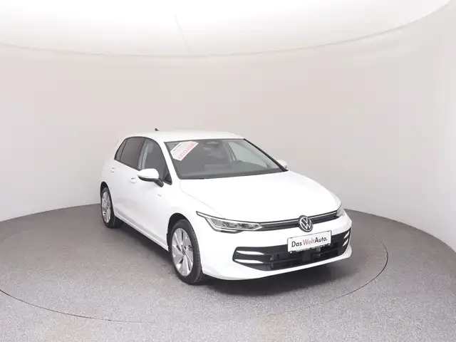 Volkswagen Golf view 2