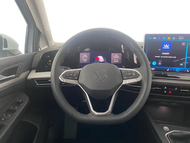 Volkswagen Golf view 12