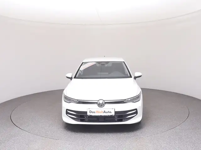 Volkswagen Golf view 3