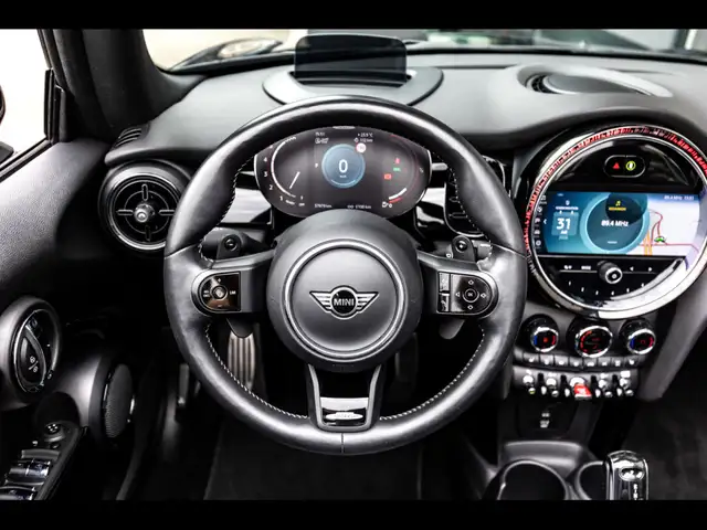 Mini Cooper view 12