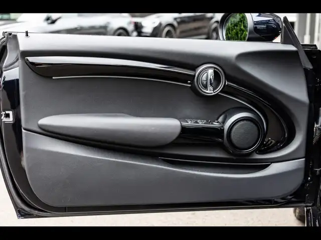 Mini Cooper view 9