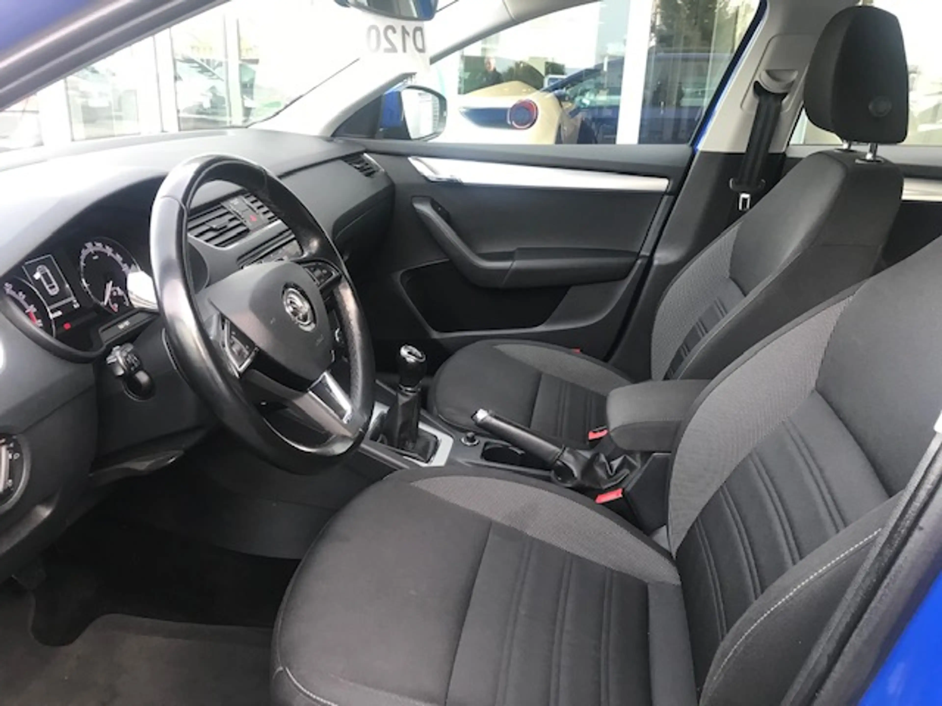 Skoda Octavia Combi 1.6 TDI LED*PDC*AHK — photo 8