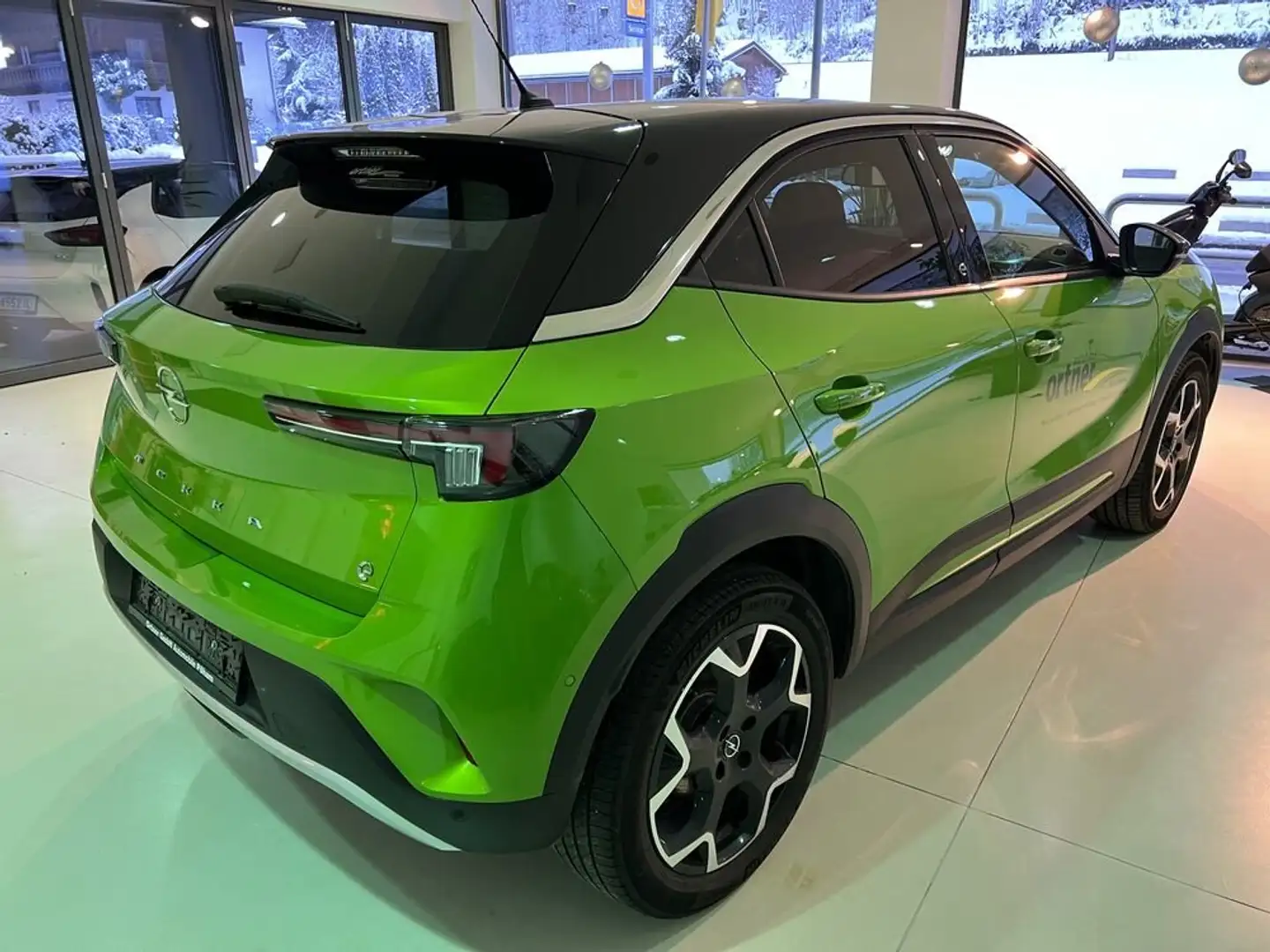 Opel Mokka e Ultimate Grün - 2