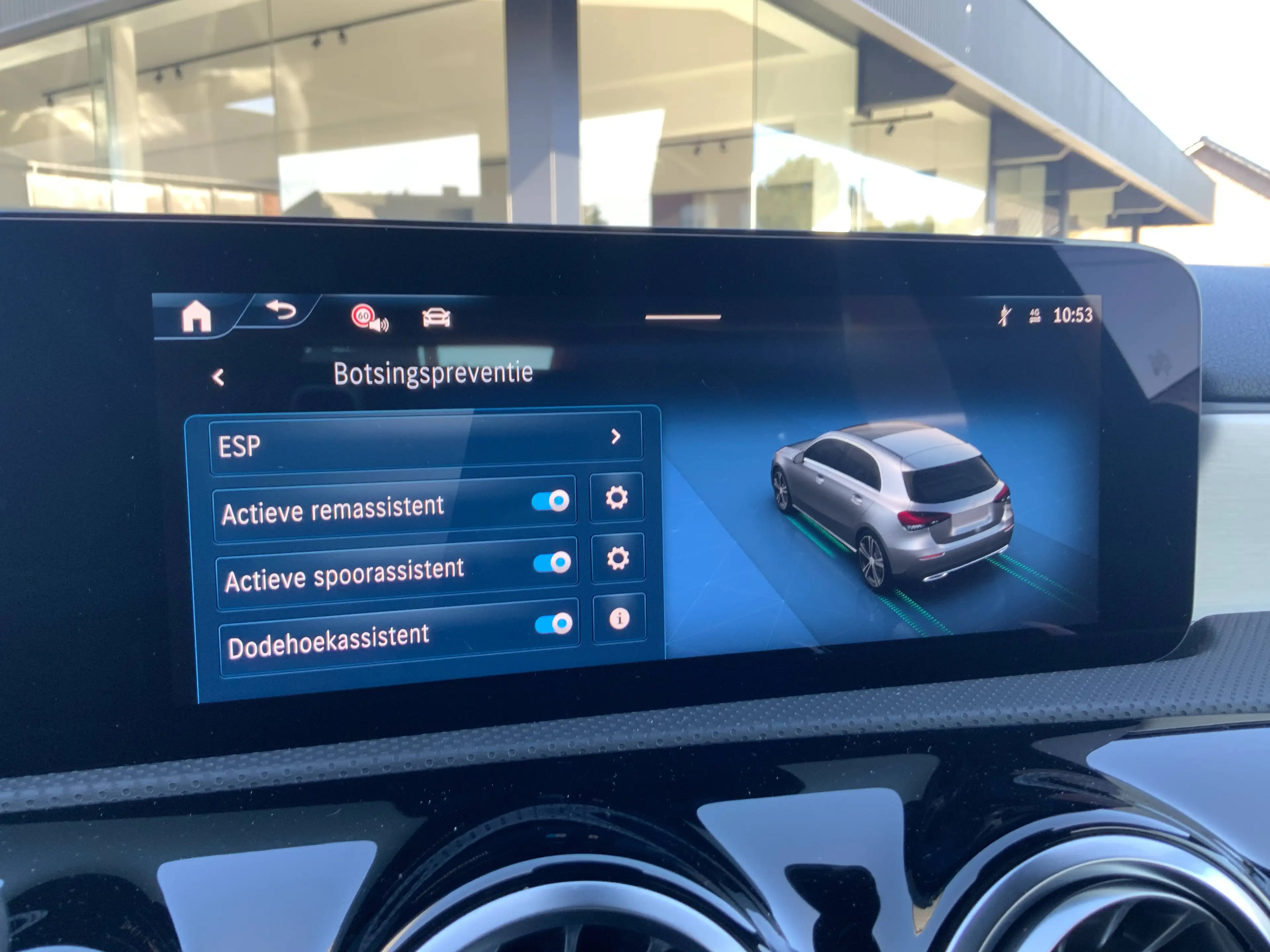 Mercedes-Benz A 180 AMG Line 360°camera led keyless-go — photo 11