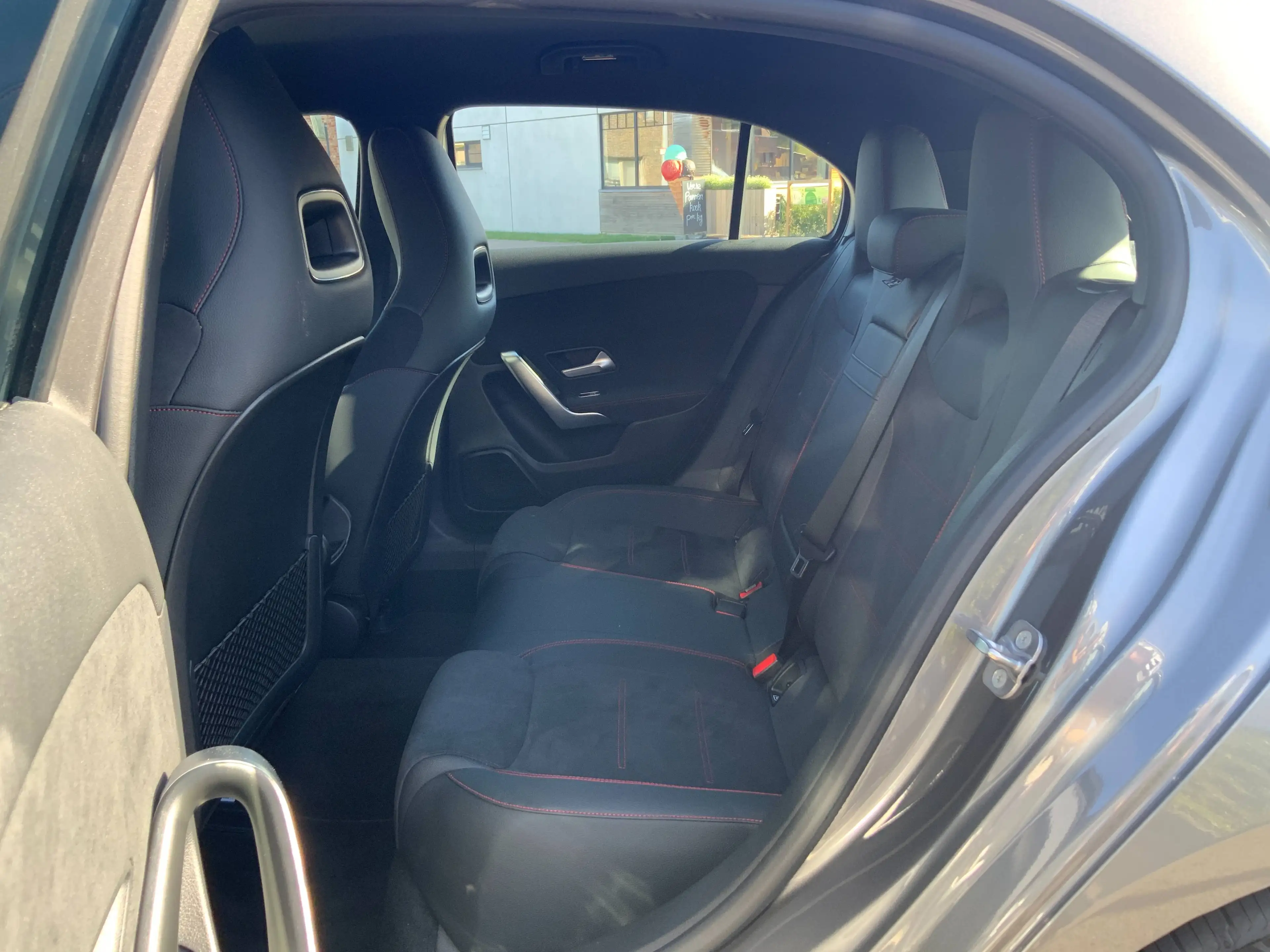 Mercedes-Benz A 180 AMG Line 360°camera led keyless-go — photo 9