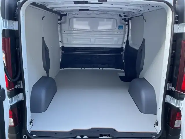 Renault Trafic view 10