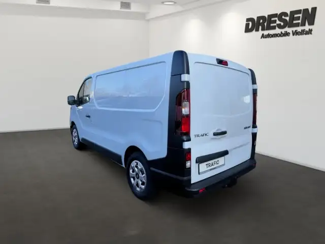 Renault Trafic view 4
