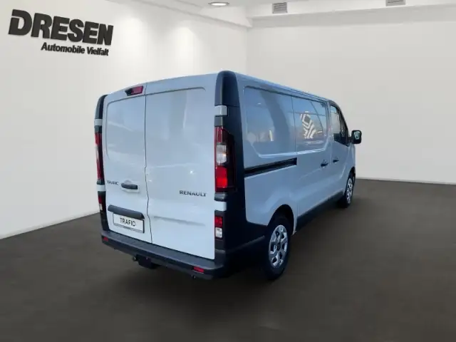 Renault Trafic view 3