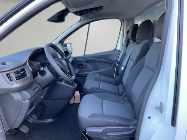 Renault Trafic view 7