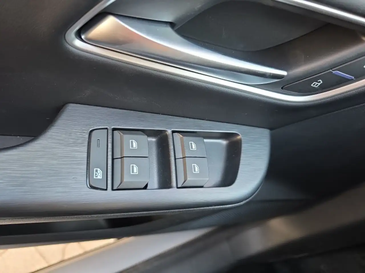 MG ZS Luxury 1,5 Hybrid+ 197PS Pano/18*Alu/LED/Navi/Lede, миниатюра 24