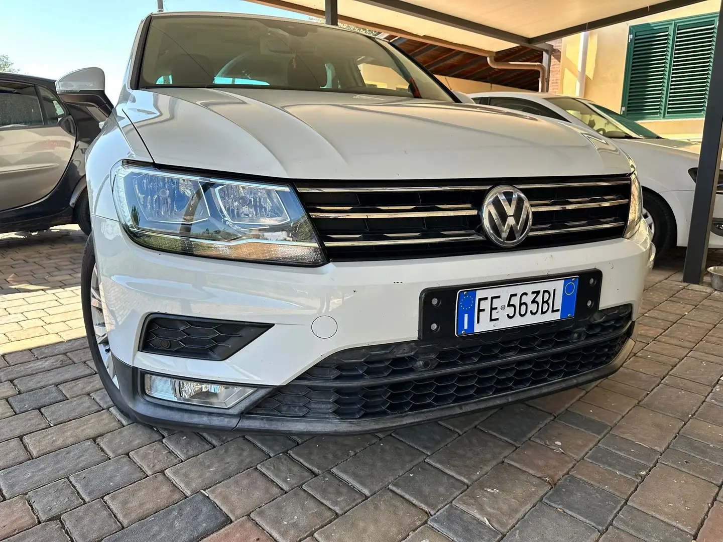 Volkswagen Tiguan Tiguan II 20161.6 tdi Business 115cv Bianco - 1