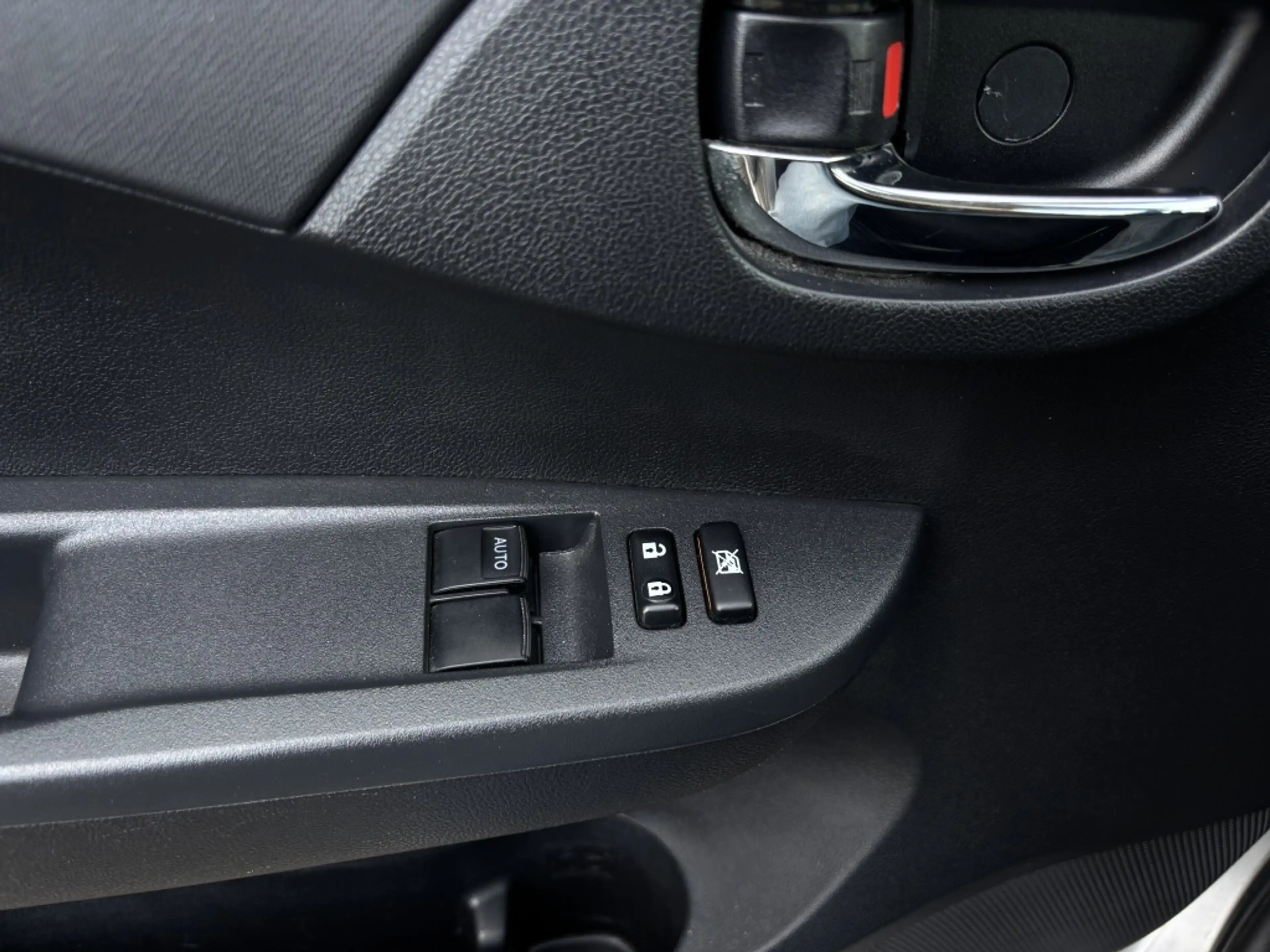 Toyota Verso-S 1.3 VVT-i Aspiration Navi Camera Cruise — photo 15