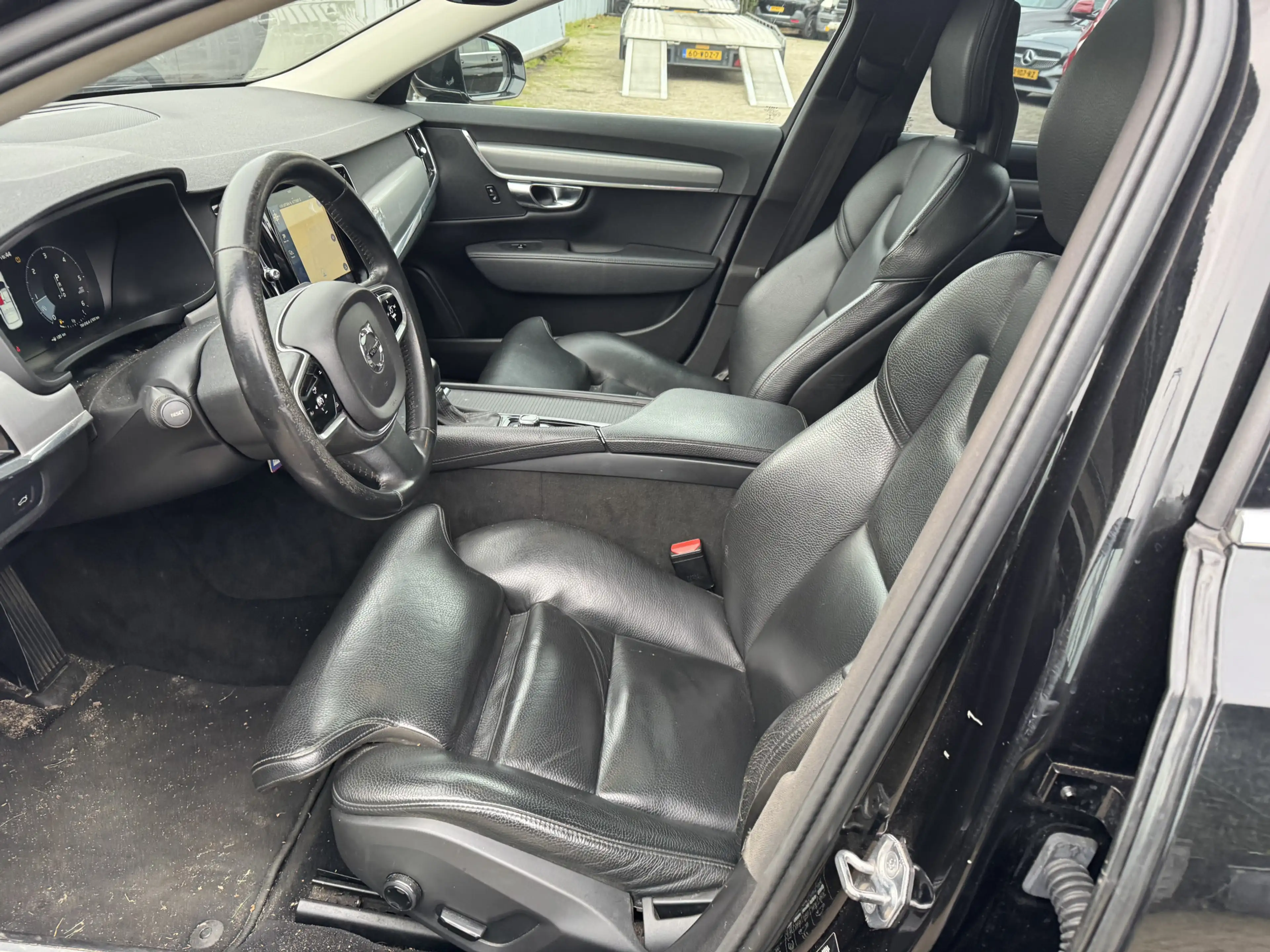 Volvo S90 2.0 D4 Momentum Business — photo 9
