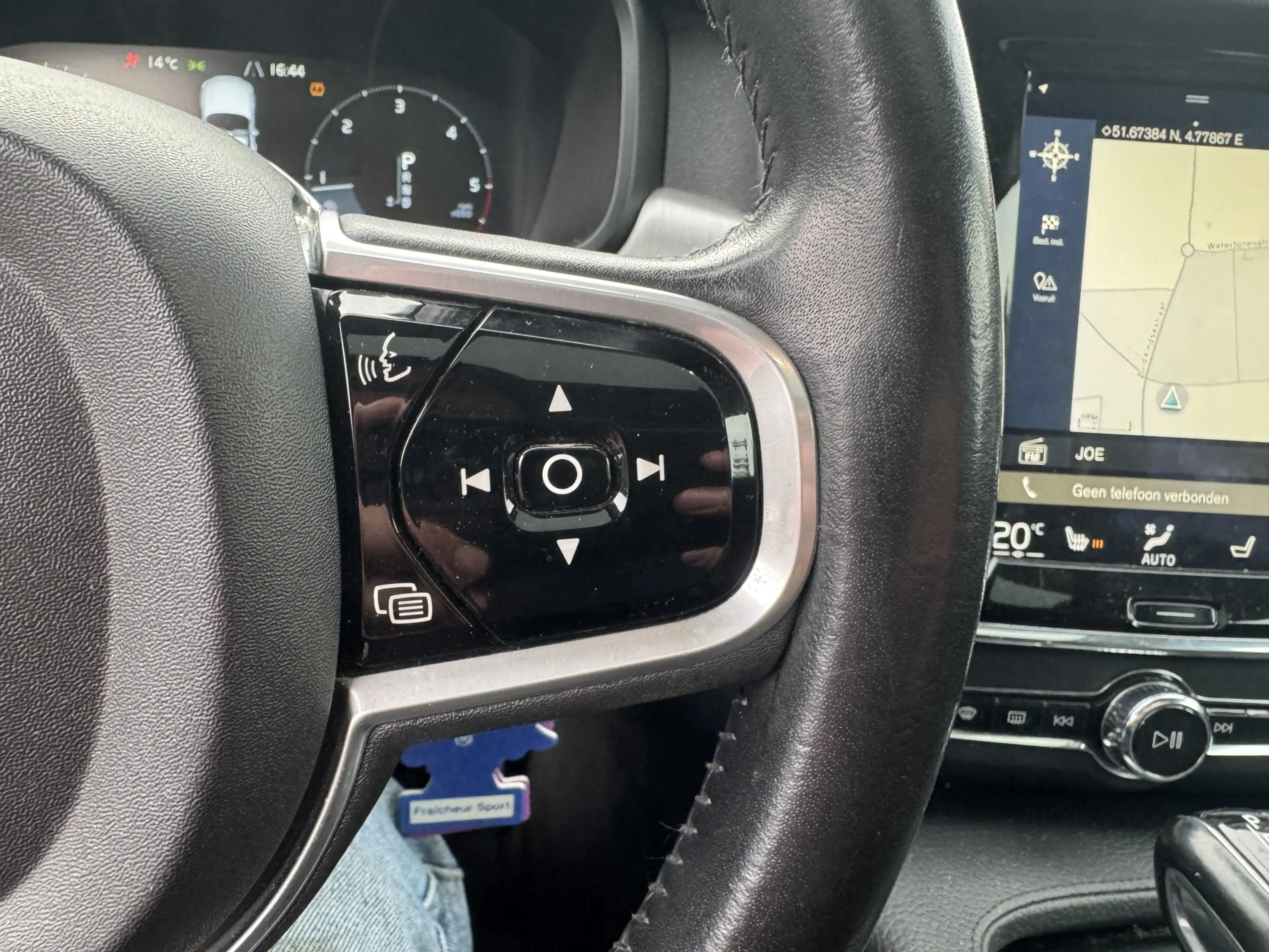 Volvo S90 2.0 D4 Momentum Business — photo 15