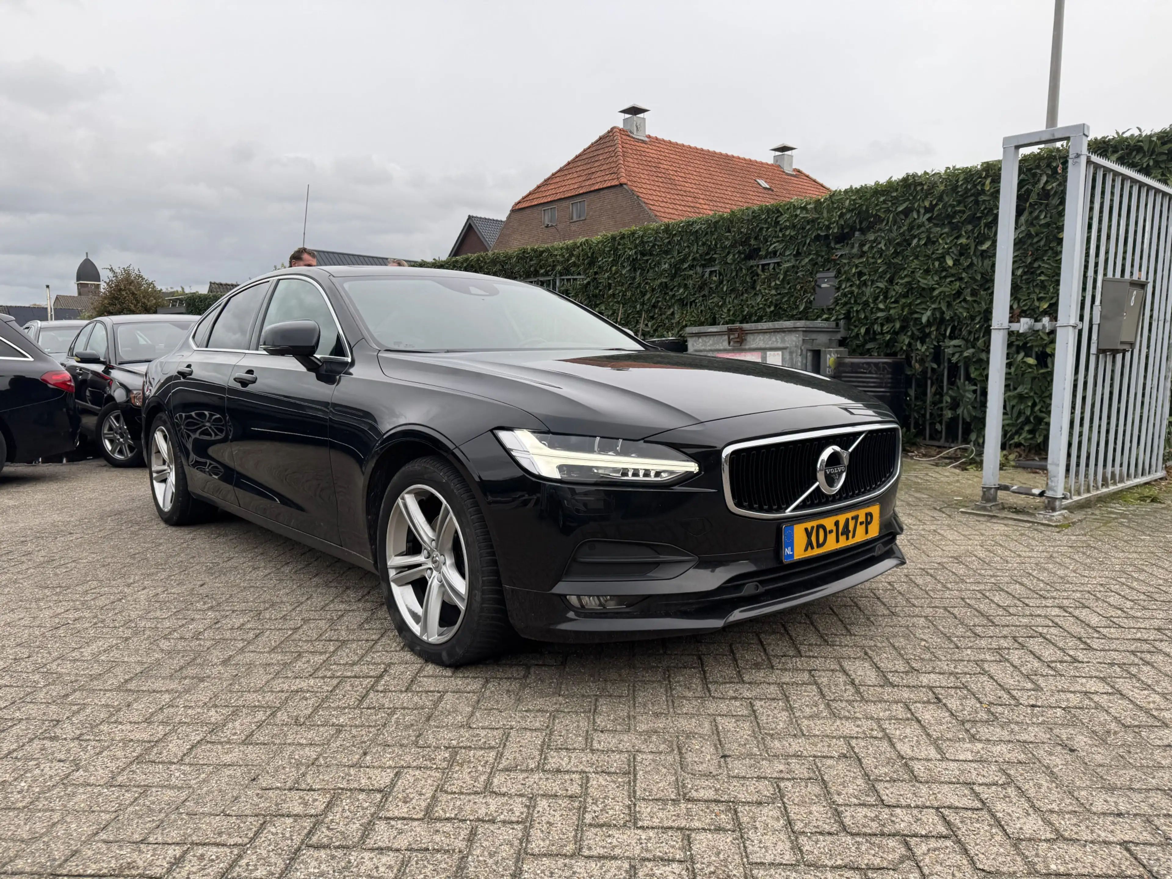 Volvo S90 2.0 D4 Momentum Business — photo 3