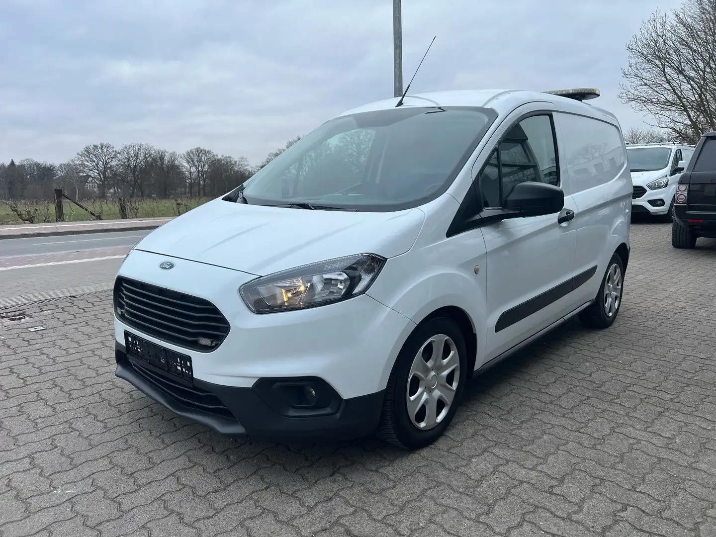 Ford Transit Courier TRANSIT COURIER/REGALE/SITZHZG/TEMPO/TÜV+SERVICE Weiß - 2