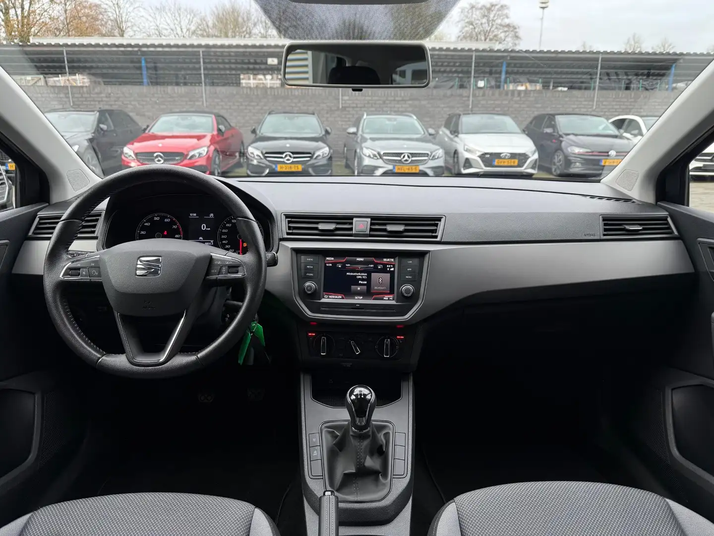 SEAT Ibiza 1.0 TSI Style Airco PDC Bluetooth Grijs - 2