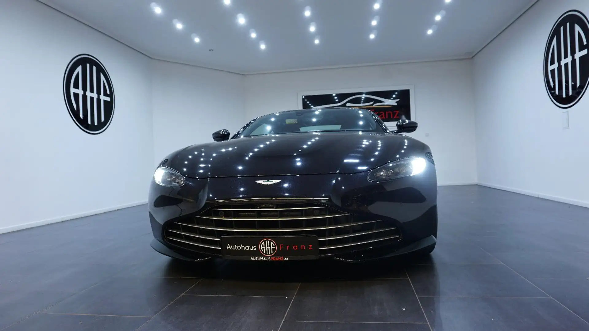 Aston Martin V8 Vantage 4.0 V8 *Inspektion Neu*1HD*deutschesFZ Noir - 2