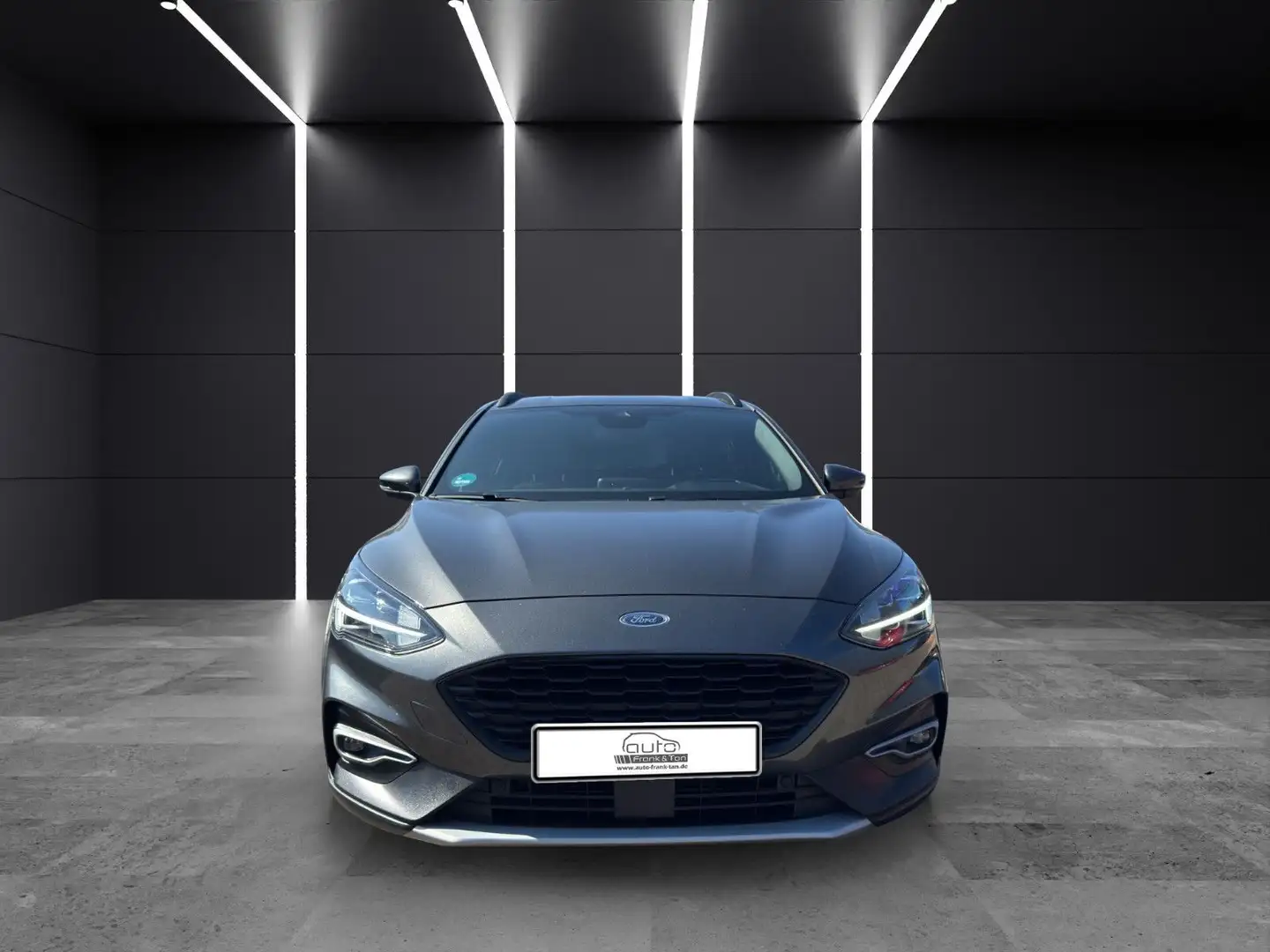 Ford Focus Lim. Active X/Ahk/Kamera/Head-Up/LED/ACC Grau - 2