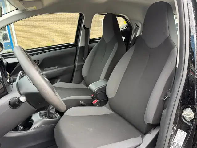 Toyota Aygo view 12