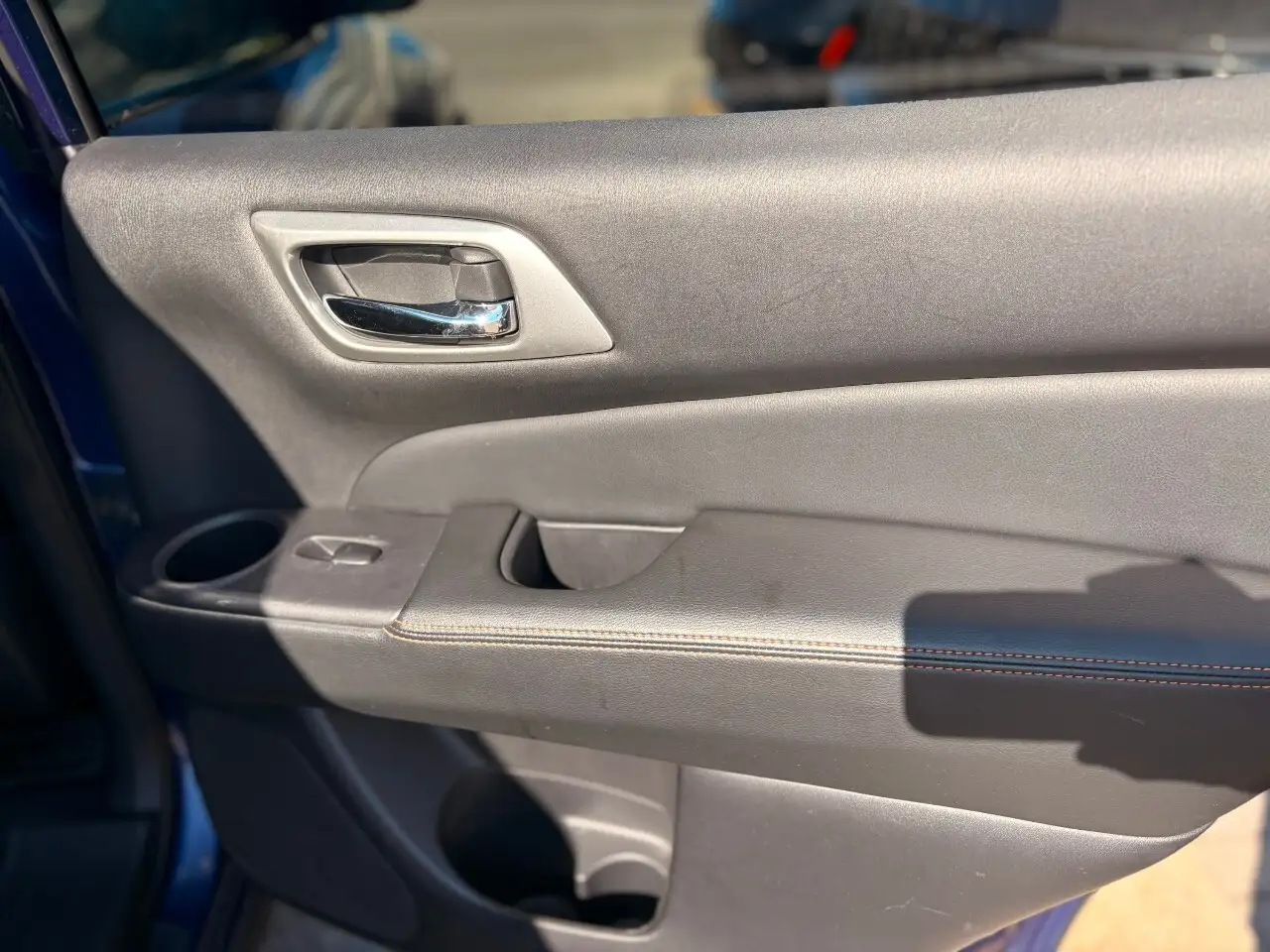 Nissan Pathfinder снимка Nissan Pathfinder