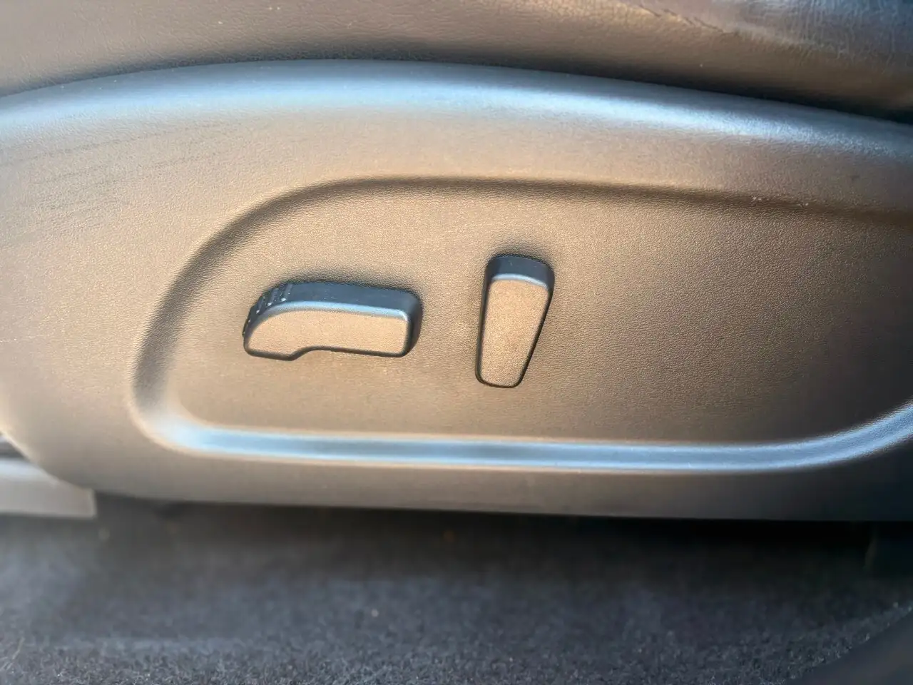 Nissan Pathfinder снимка Nissan Pathfinder