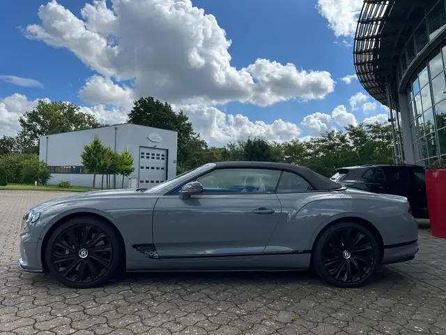 Bentley Continental GT view 3