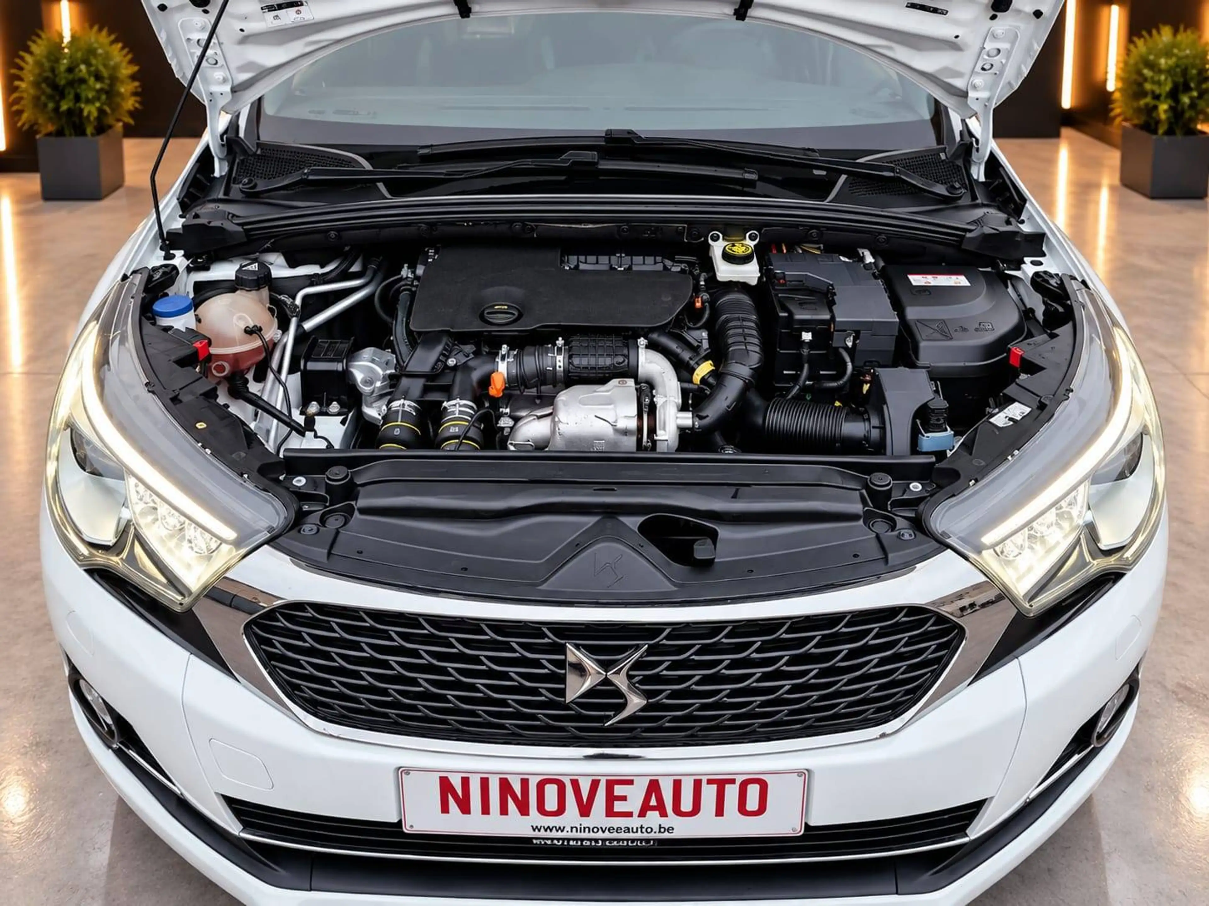 DS Automobiles DS 4 1.6d BlueHDi Be Chic S* NAV PARKSENSO CRUISE CONTR — photo 14