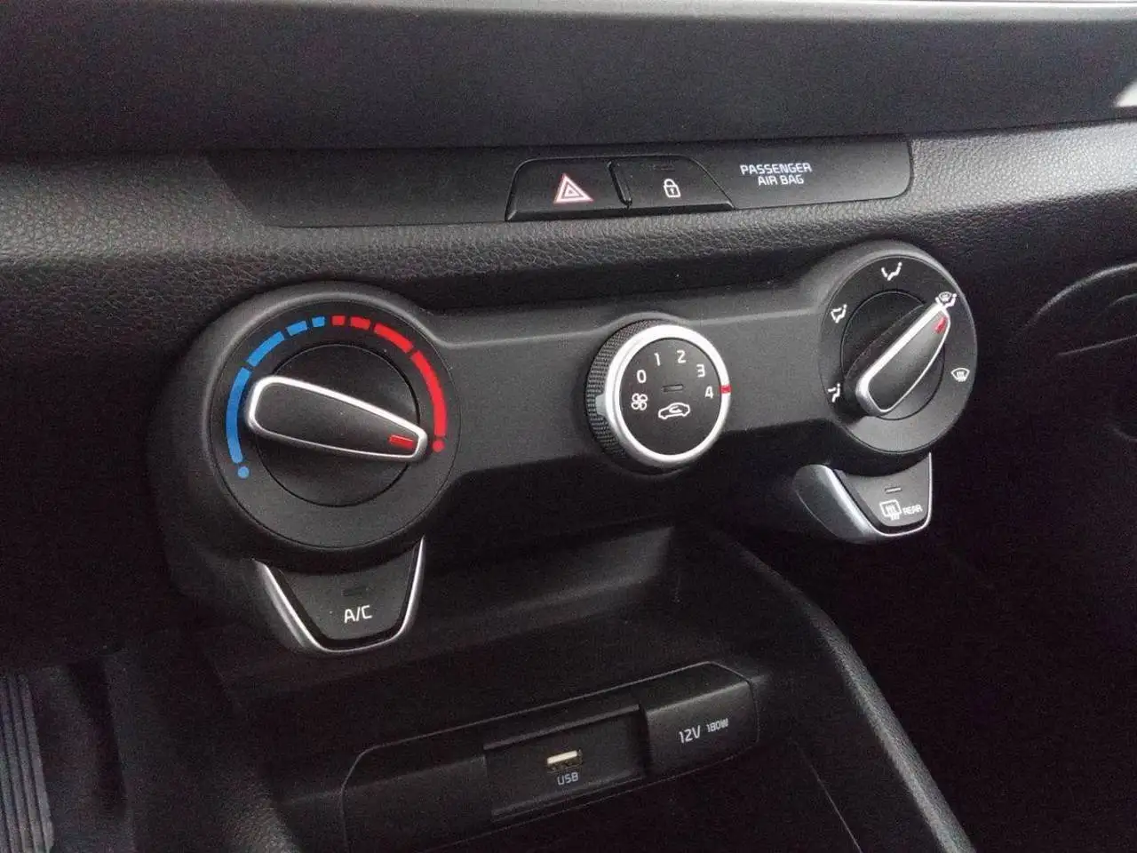 Kia Stonic Stonic 1.2 dpi Urban s/Smart Pack! GPL! PREZZO REALE 14