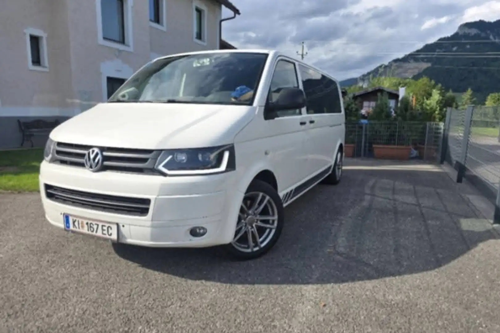 Volkswagen T5 California camper - 1
