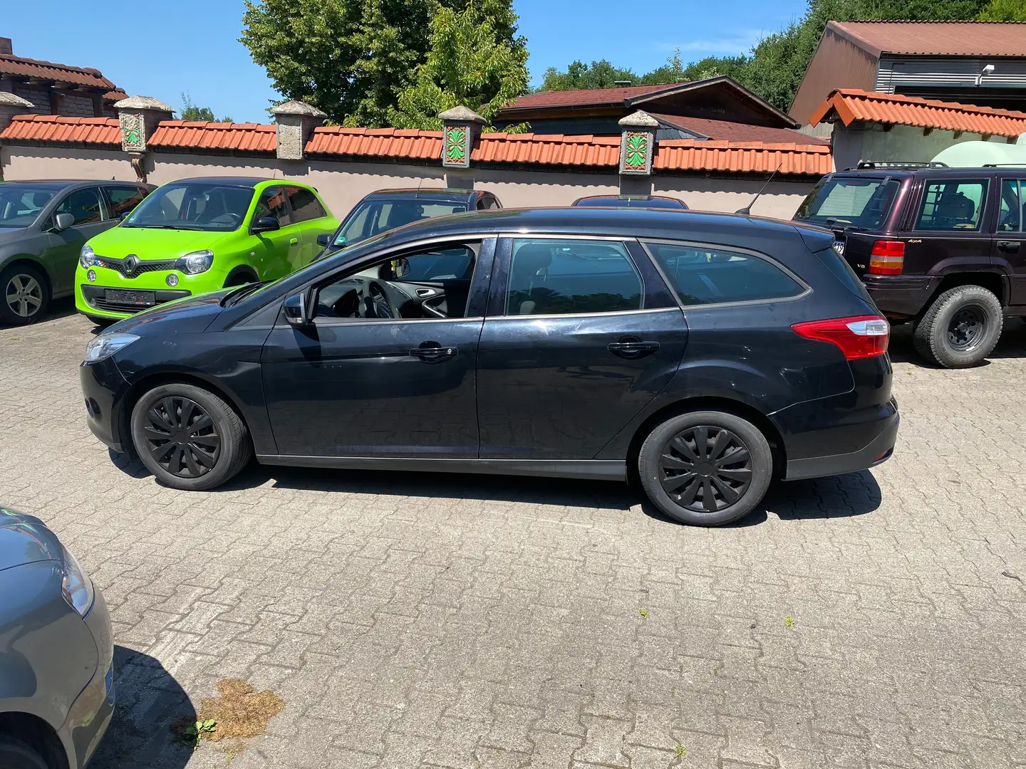 Ford Focus 1.0 Trend 1.Hd Scheckheft u-frei Tuv neu Neuteile Nero - 2