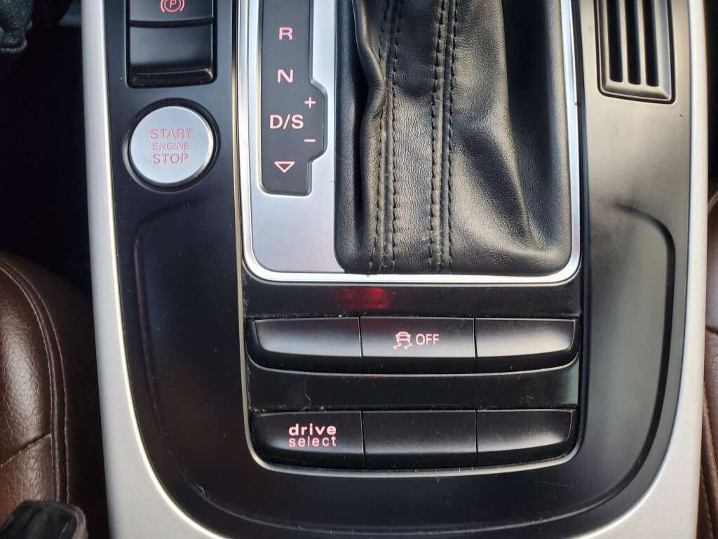 2015 Audi A4 S-LINE Quattro Komfort plus thumb 21