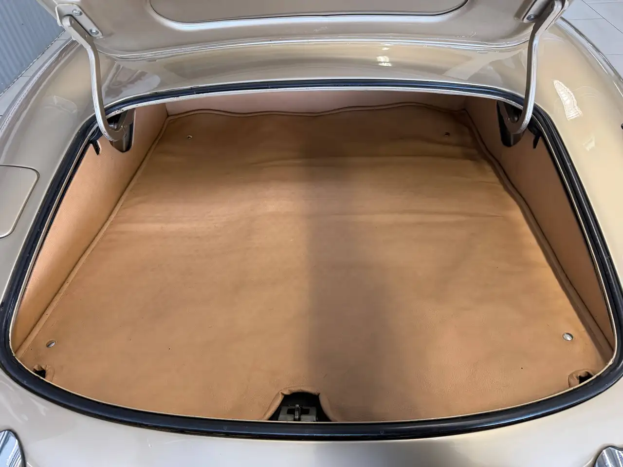 Jaguar E-Type 4.2 l Open two Seater, foto 10