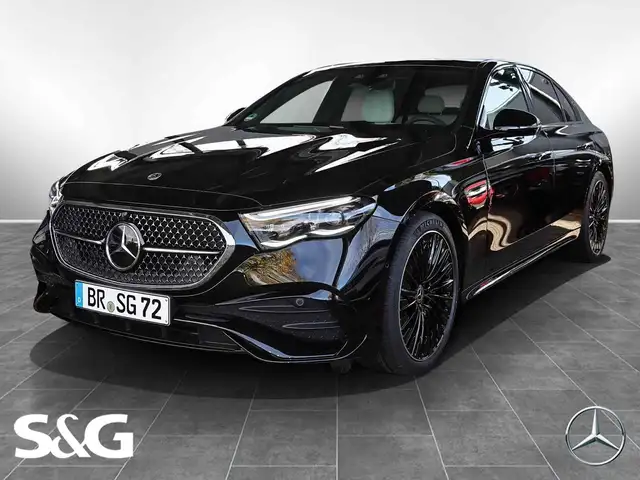 Mercedes-Benz E 220 d 4M AMG Leder grau+DIG-LED+Pano+HUD+AHK