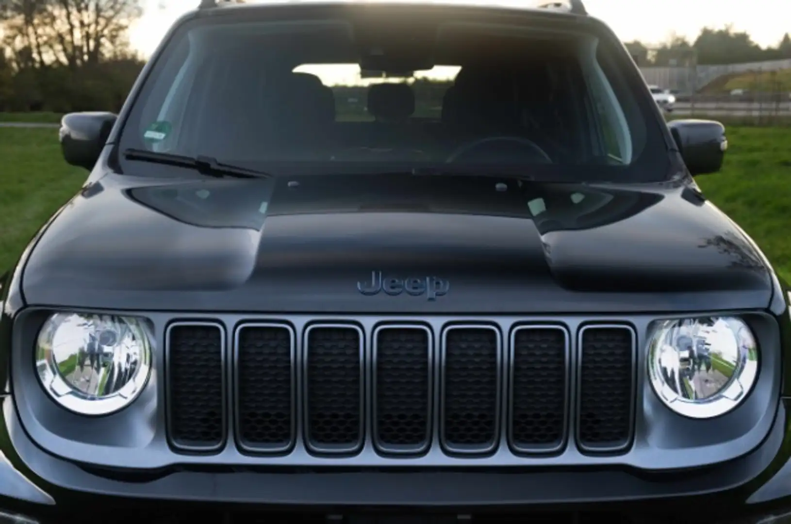 Jeep Renegade Renegade Plug-in Hybrid 1.3 T-GDI 4xe PLUG-IN Hybr Schwarz - 1