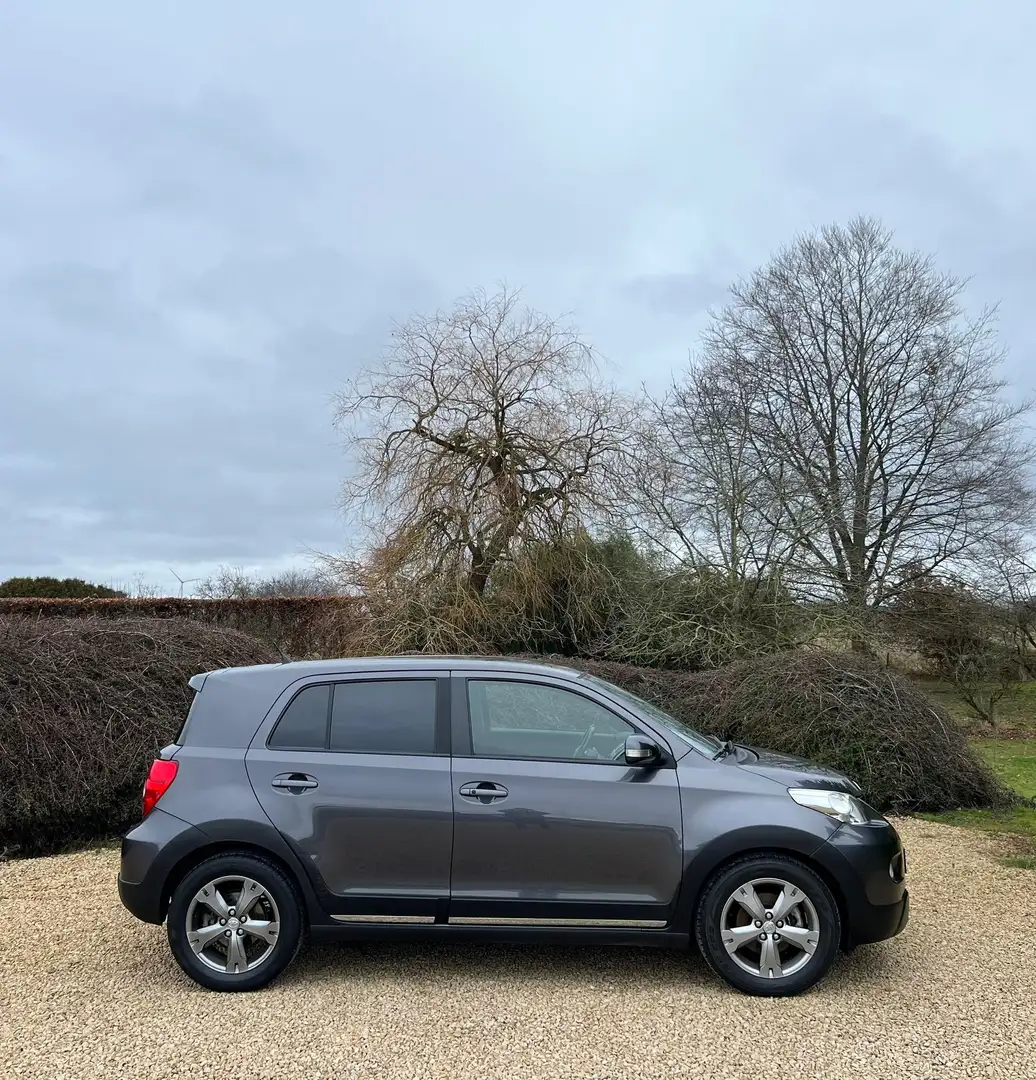 Toyota Urban Cruiser 1.4 D-4D Luna 90 CV GRAND GPS CLIM JANTES GARANTIE Grau - 2