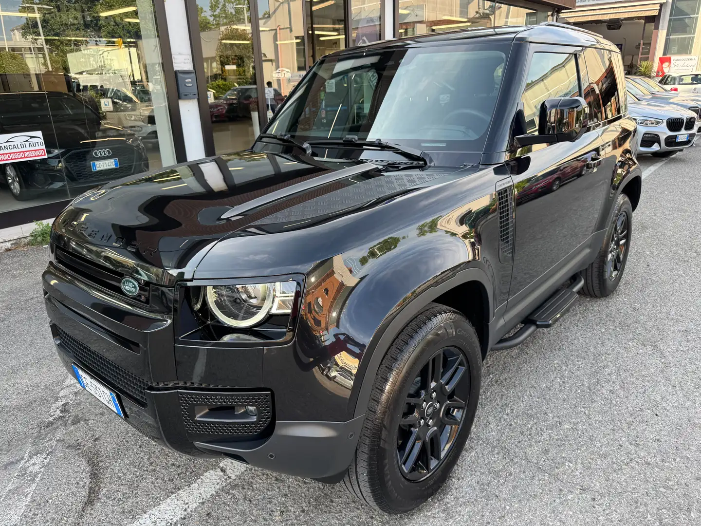 Land Rover Defender 90 S 3.0D I6 200 CV AWD Auto,TOTAL BLACK,GANCIO,NA Nero - 1