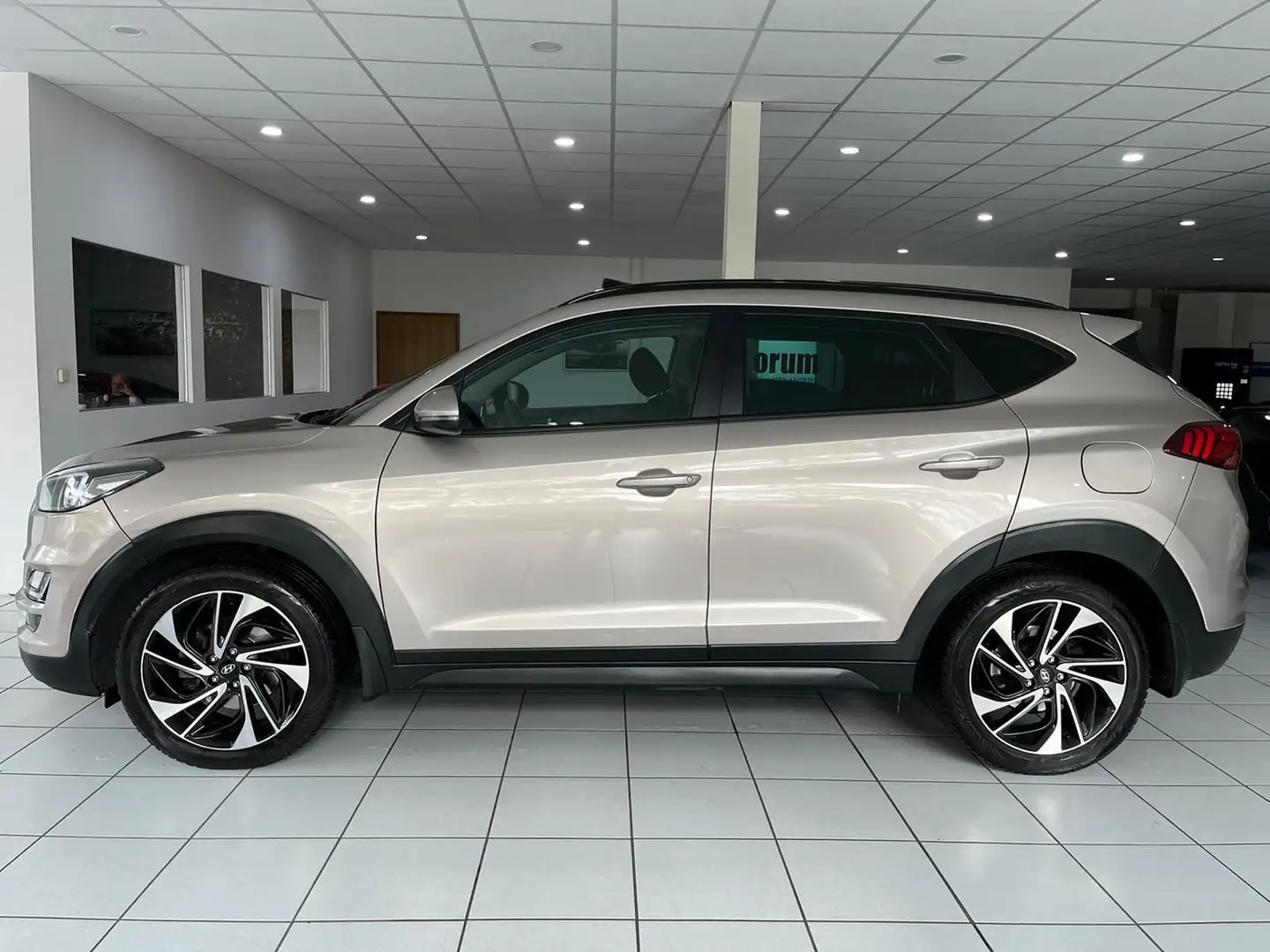 Hyundai TUCSON 2.0 CRDi Auto Premium 4WD*PANO*NAVI*TEMP* Brun - 2