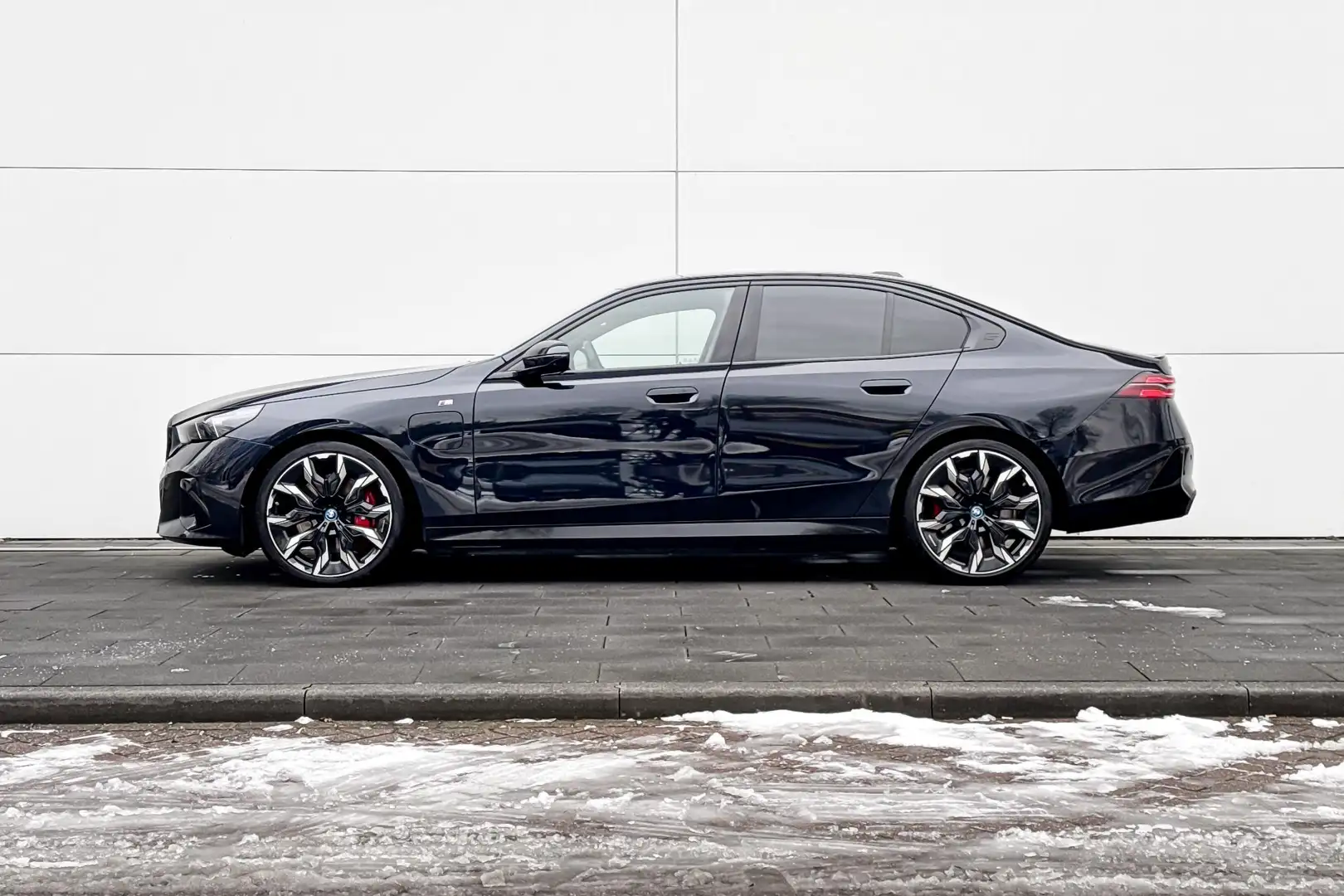 BMW 550 5 Serie Sedan 550e xDrive M-Sport PRO | Trekhaak | Noir - 2