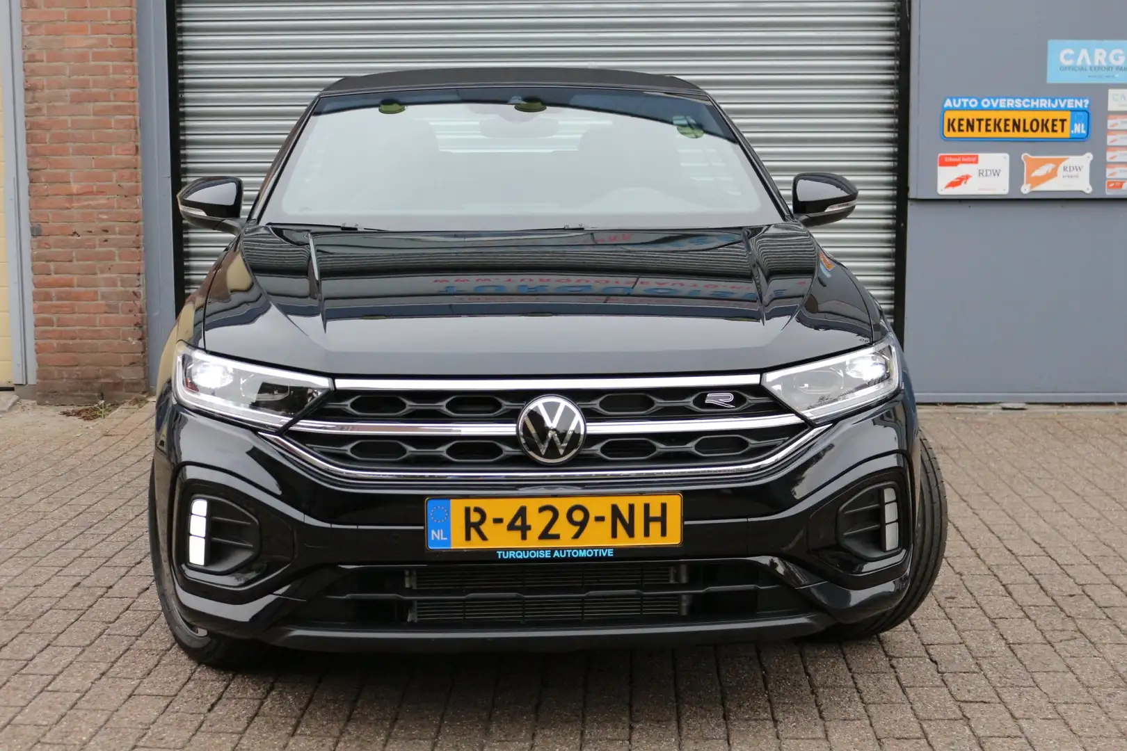 Volkswagen T-Roc CABRIO R-LINE 1.5 TSI 150 PK DSG LED XENON Zwart - 2