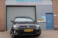 Volkswagen T-Roc CABRIO R-LINE 1.5 TSI 150 PK DSG LED XENON Zwart - thumbnail 1
