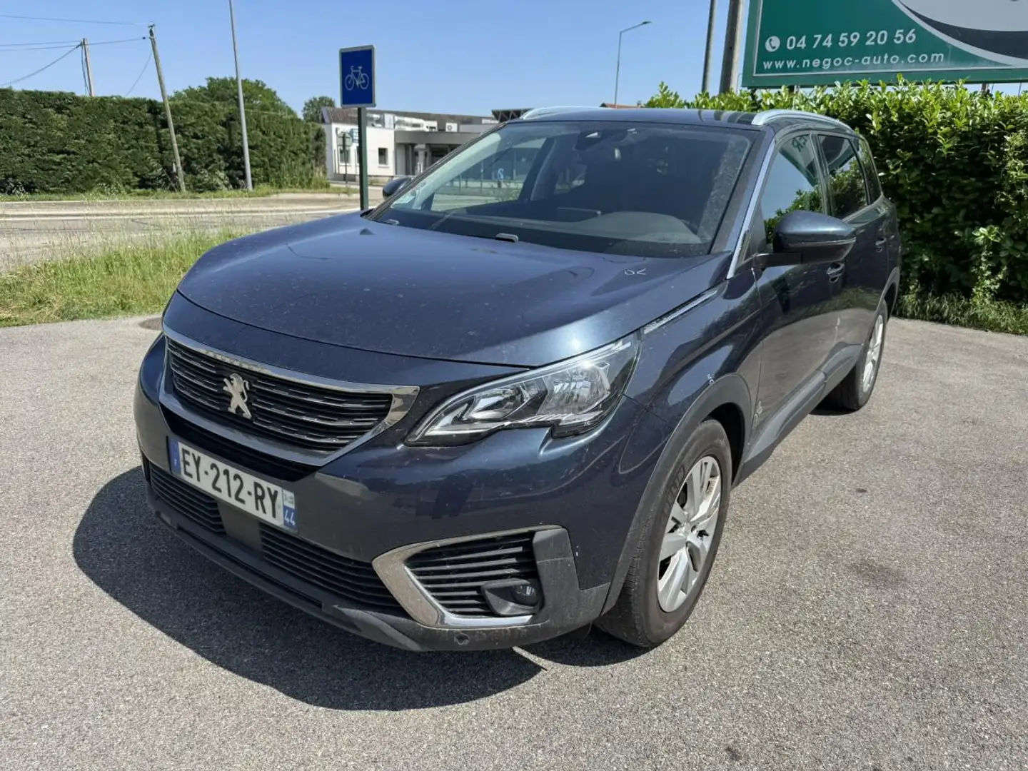 Peugeot 5008 1.2i PureTech 12V S\u0026S - 130  II 2017 Active B Bleu - 1