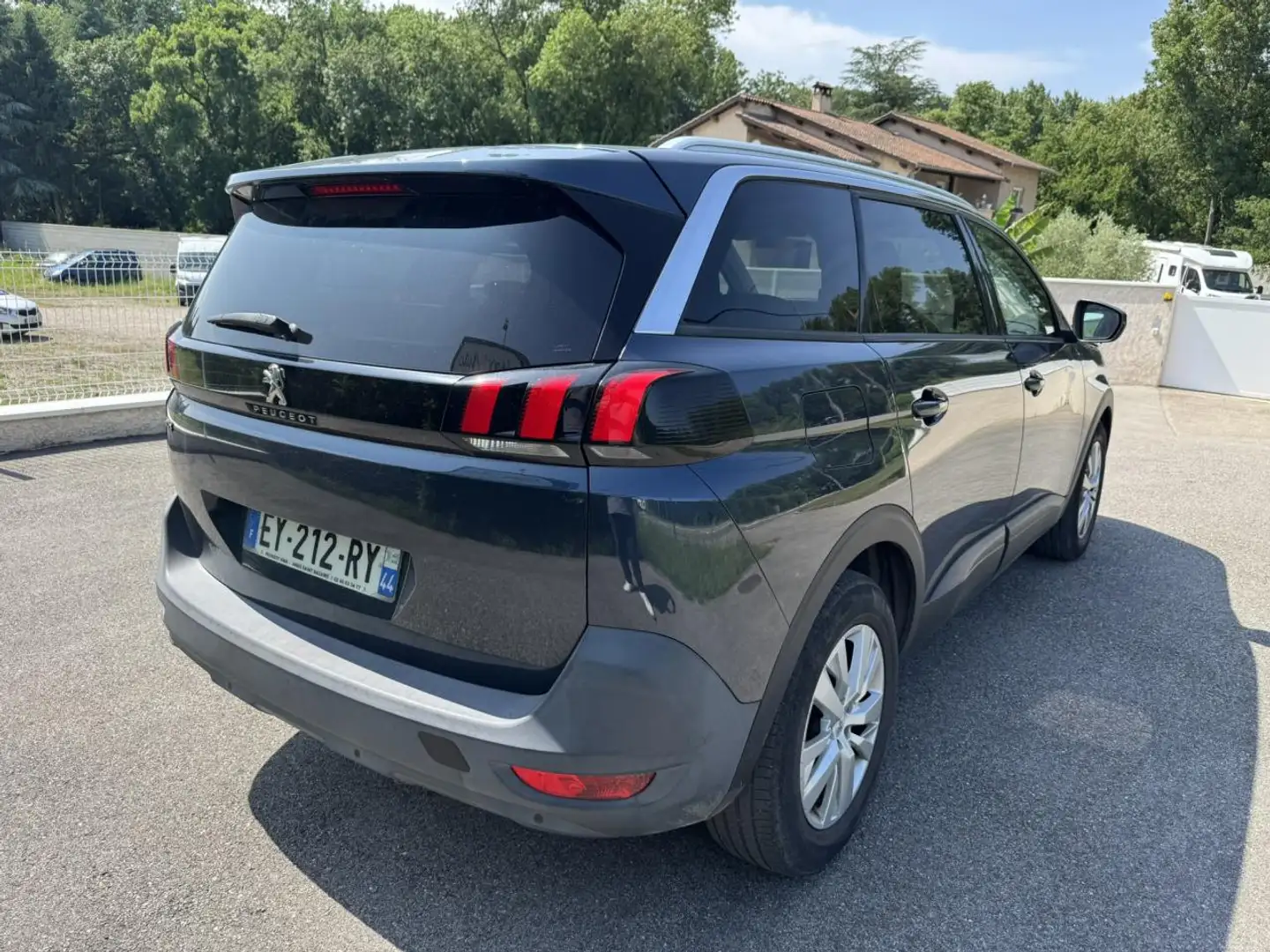 Peugeot 5008 1.2i PureTech 12V S\u0026S - 130  II 2017 Active B Bleu - 2