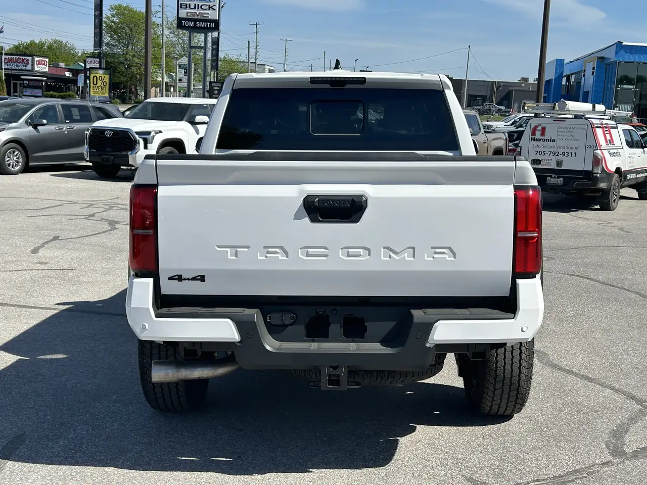 Toyota Tacoma снимка Toyota Tacoma