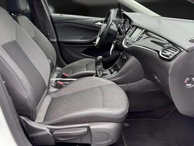 Opel Astra view 14