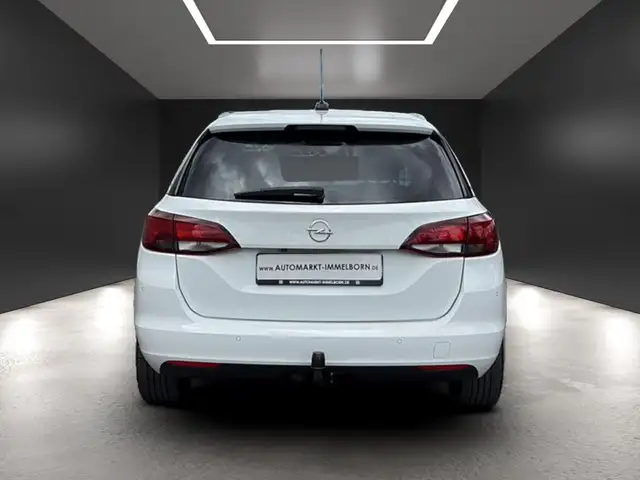 Opel Astra view 9