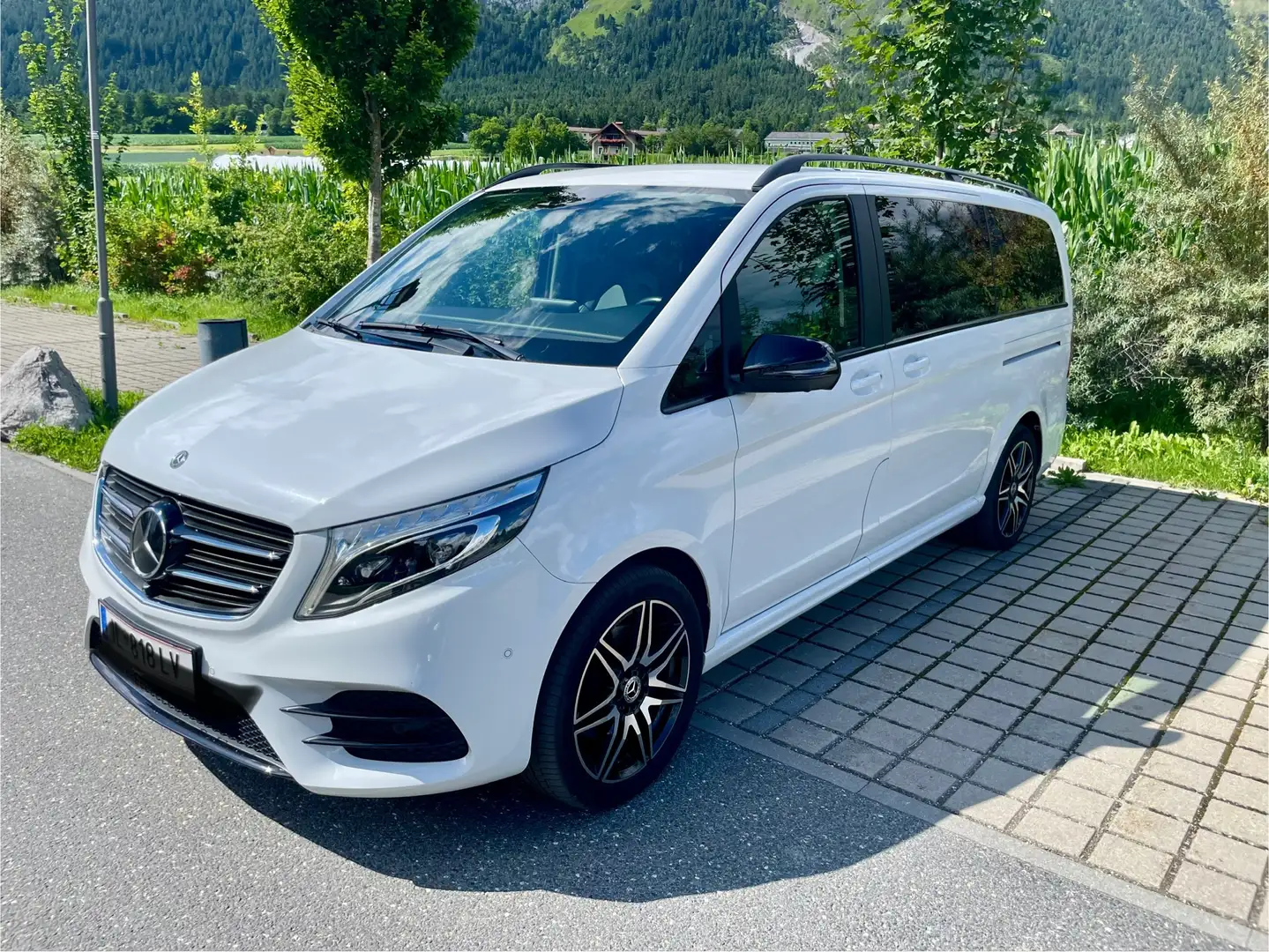 Mercedes-Benz V 250 V 250 d 4MATIC lang Avantgarde Edition AMG Weiß - 1