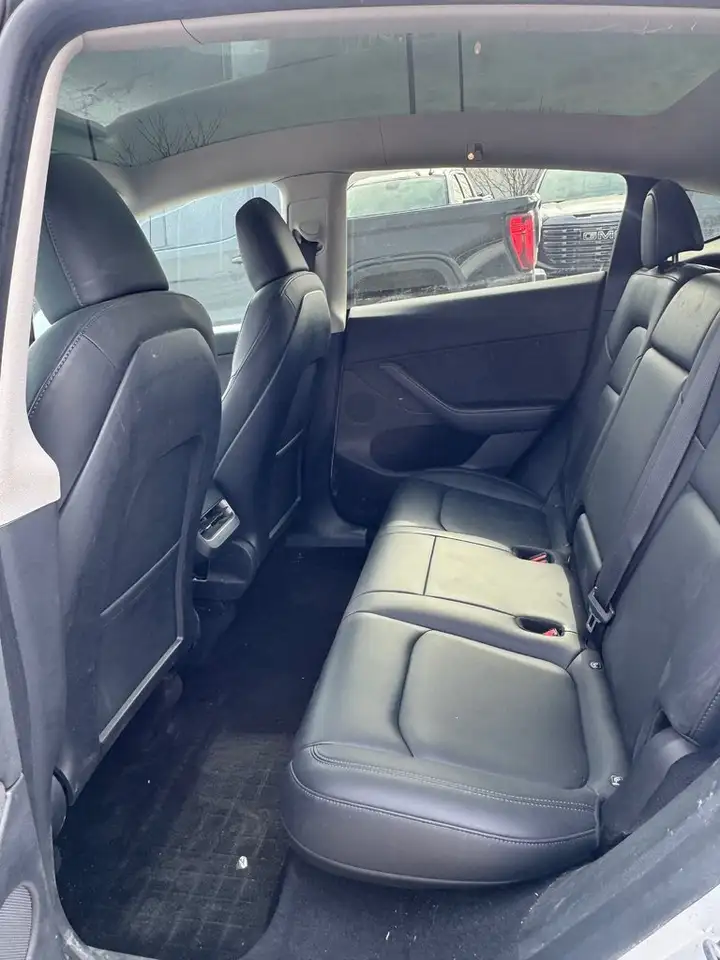 Tesla Model Y снимка Tesla Model Y