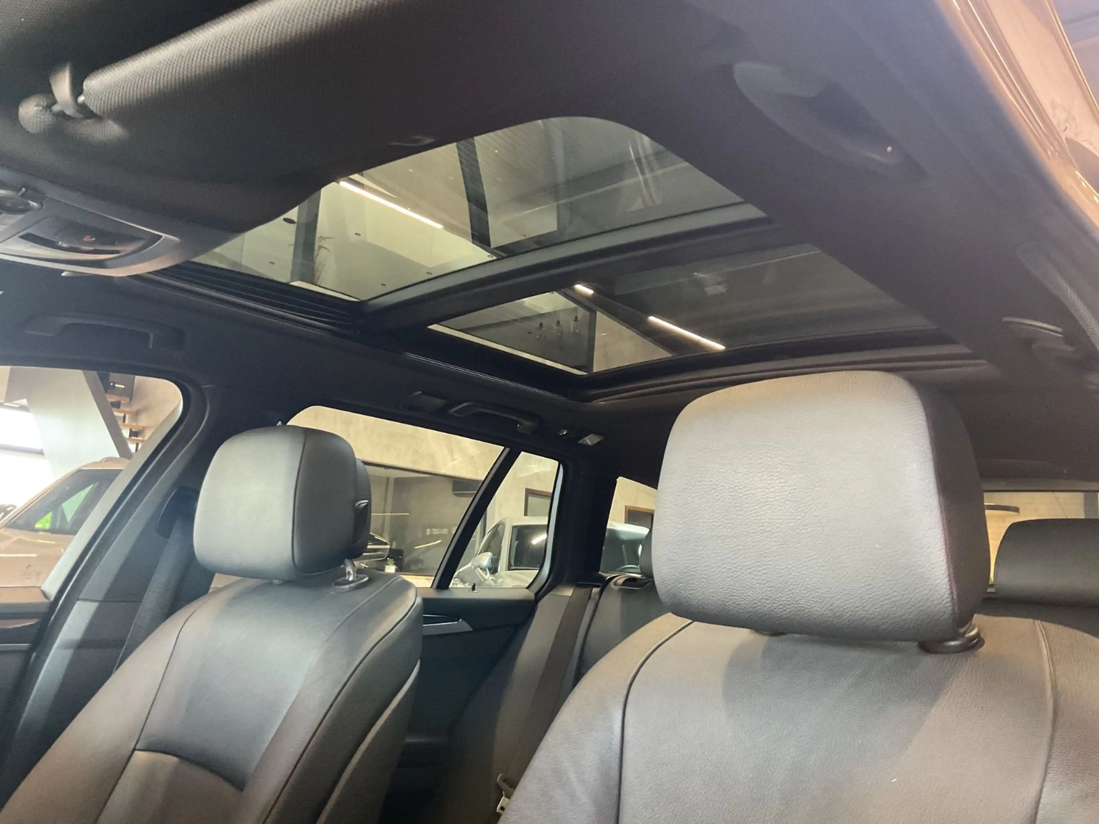 BMW 525 d Touring xDr. AHK HuD Kamera Leder Navi Pano — photo 9